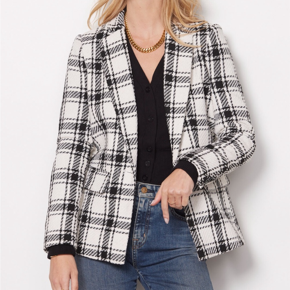 Evereve Black & White Plaid Tailored Blazer